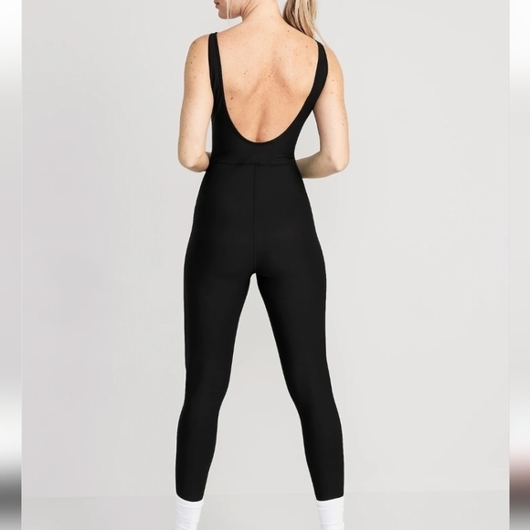 S Petite • Old Navy • PowerSoft Sleeveless 7/8 Bodysuit - Picture 3 of 4